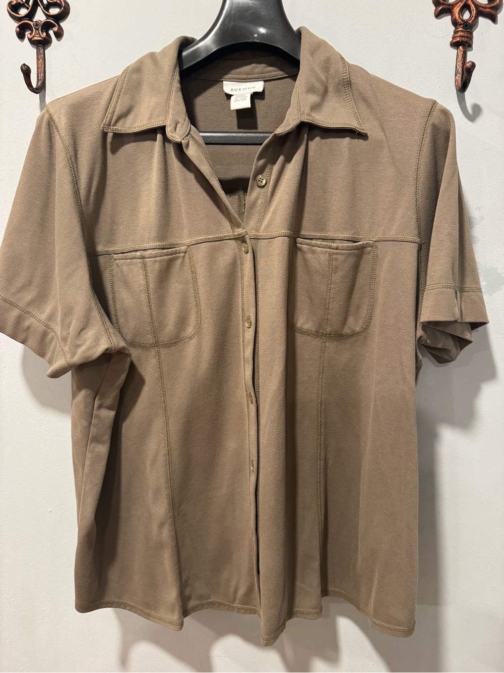 Avenue green Short-Sleeve Button Front Shirt